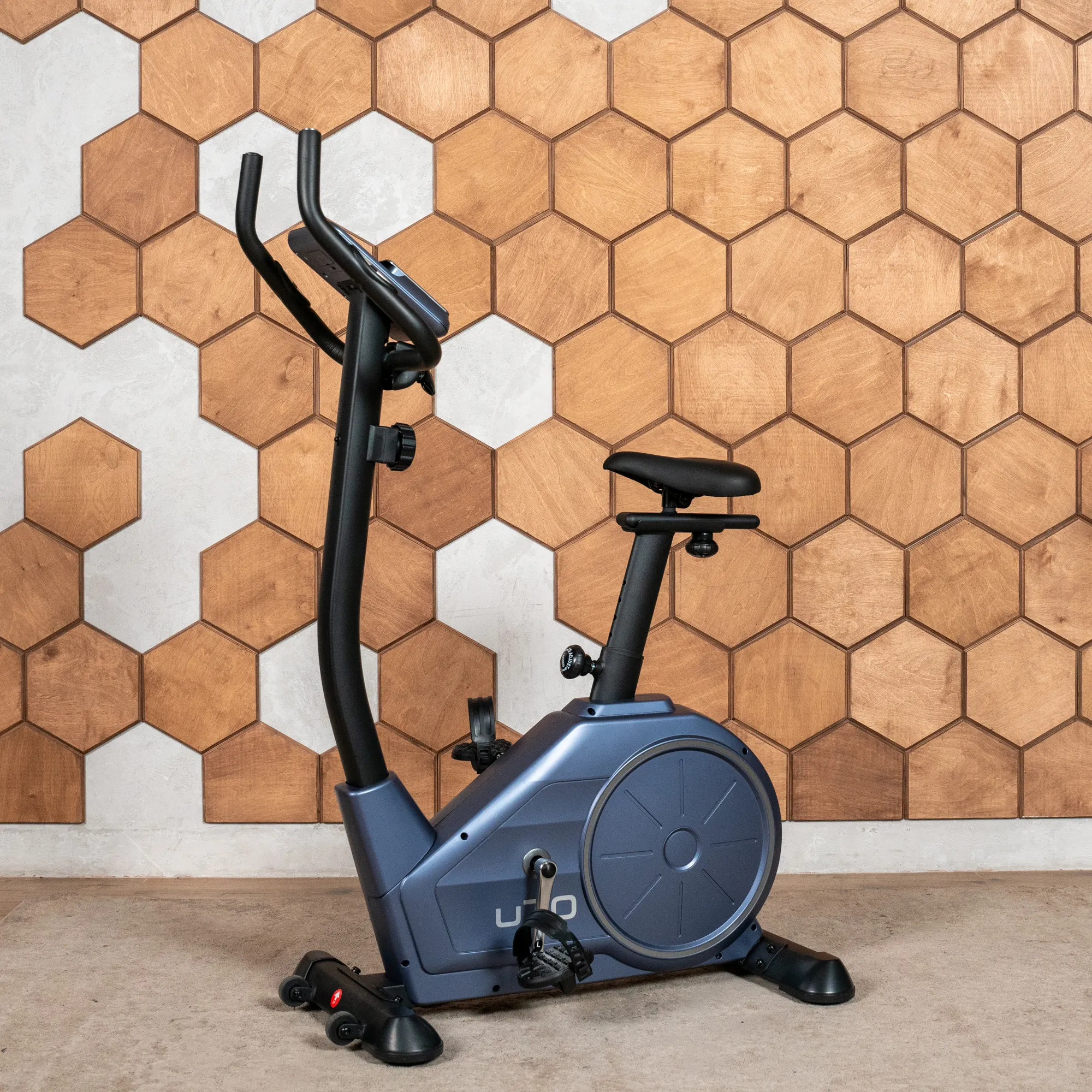 Велотренажер CARBON FITNESS U70
